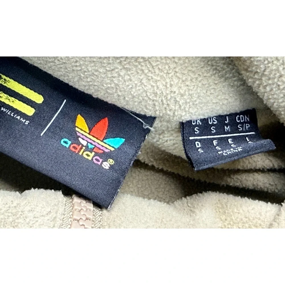 Adidas Pharrell Williams Hu Hiking Clouds Moon Soleil Walk Windbreaker Size S